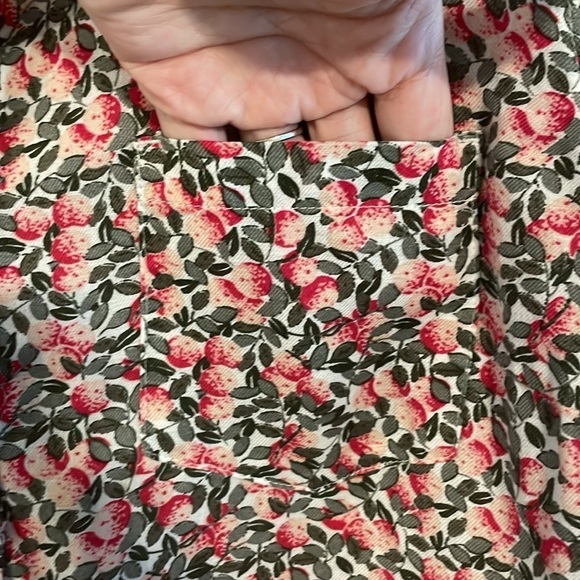 GAP Women’s Boyfriend Button Front Shirt Medium Pink Ditsy Floral 100% Cotton - Picture 6 of 14